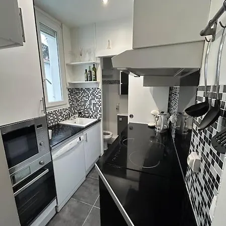Situe A 7 Min A Pied De Paris Porte De Versailles Et Metro Issy-les-Moulineaux Buitenkant foto