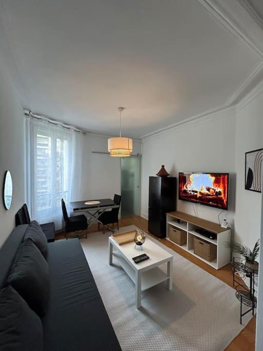 Apartment Situe A 7 Min A Pied De Paris Porte De Versailles Et Metro Issy-les-Moulineaux