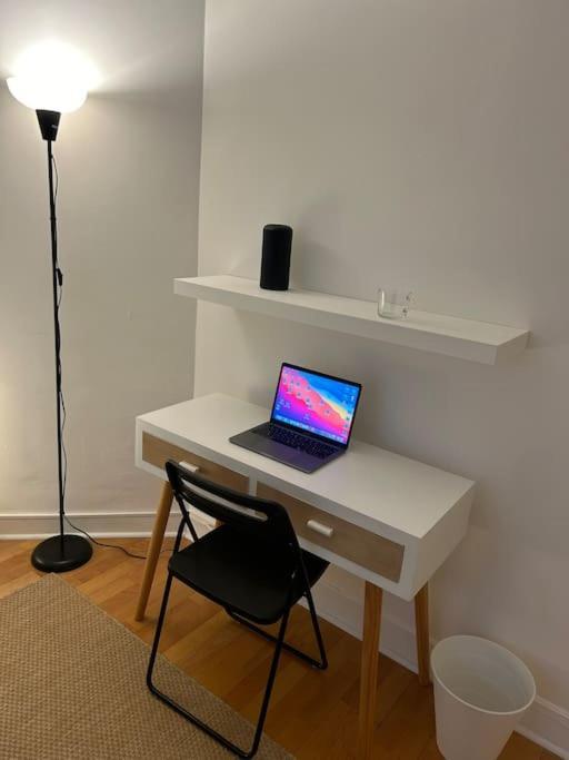 Apartment Situe A 7 Min A Pied De Paris Porte De Versailles Et Metro *